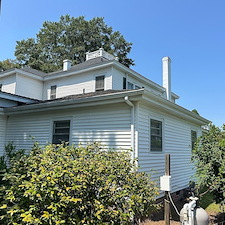 Gutter-cleaning-on-a-historic-home-in-Nashville-NC 1